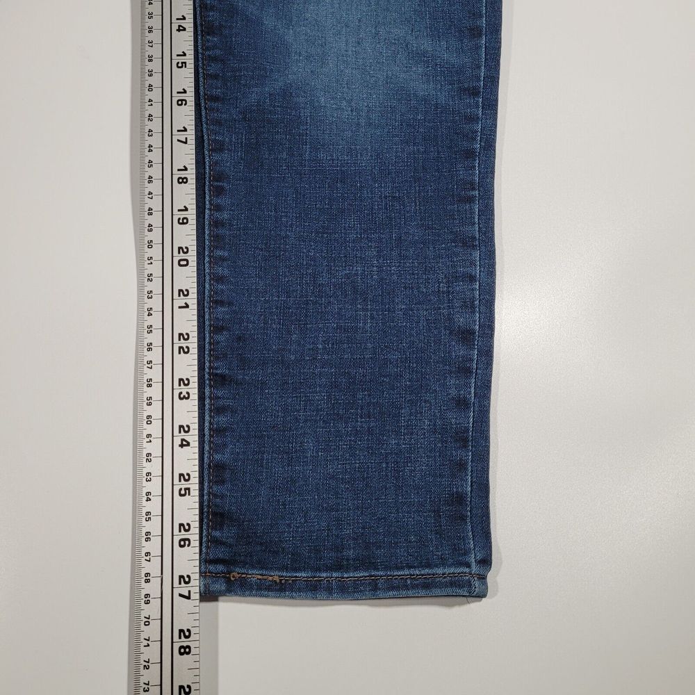 Levi's Classic Capri Jeans - Women's Blue Denim Straight Leg Comfort Fit Size 32 - Picture 7 of 11
